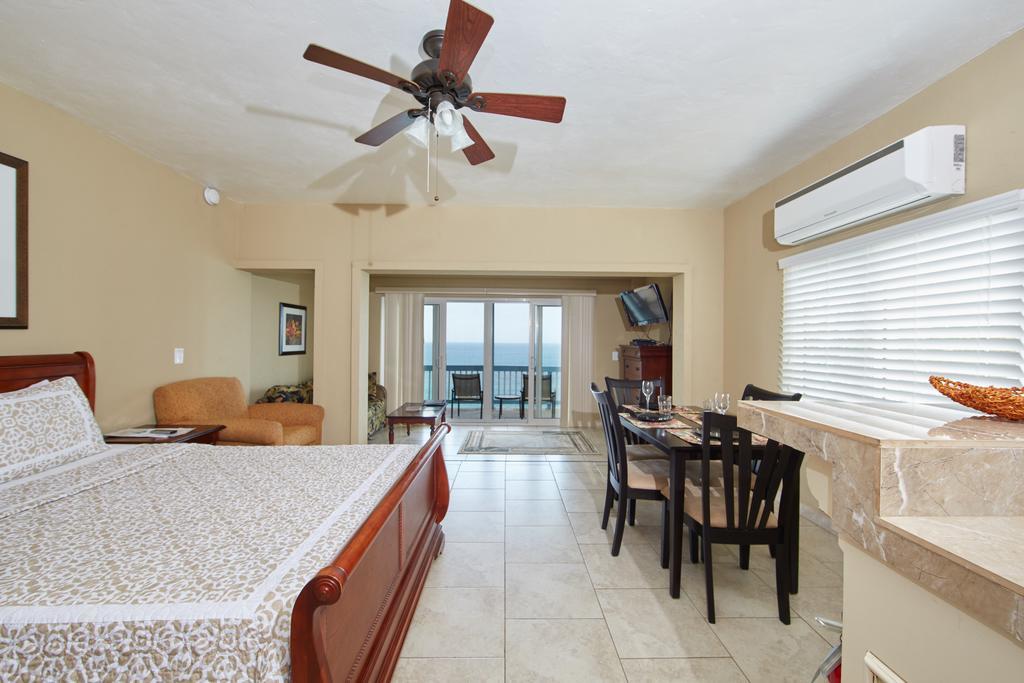 Paradise Cove Ocean Front Villas And Suites Nazareth Ruang foto